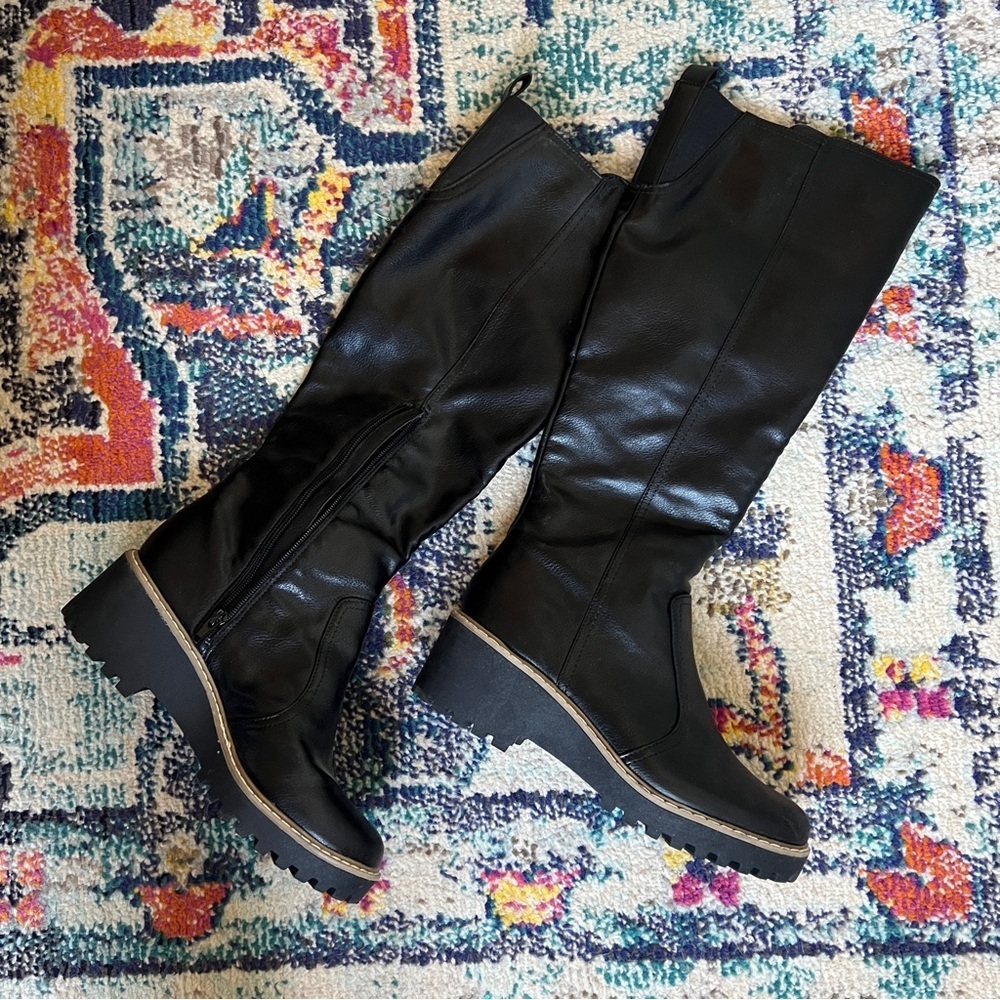 Dolce Vita High lug sole boots from size 8.5 black